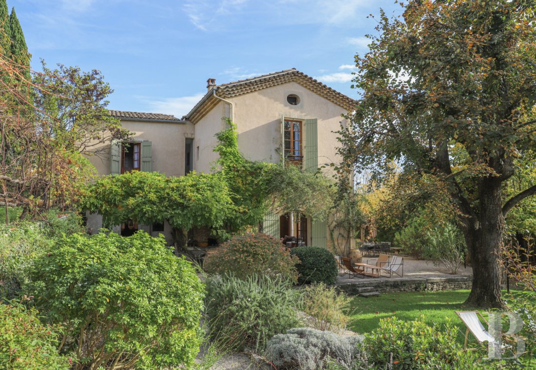 A traditional yet bold village house in the Alpes-de-Haute-Provence, to the south of Forcalquier - photo  n°5